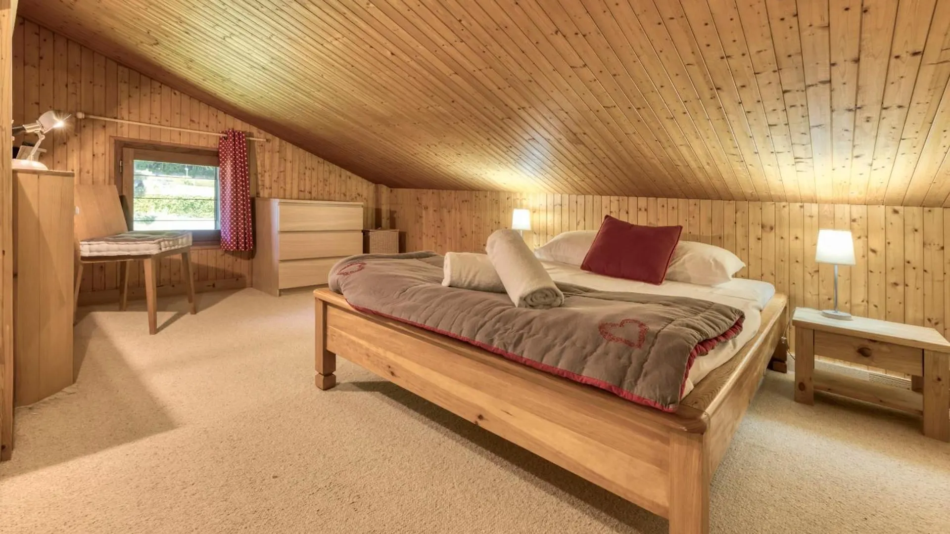 Brevent Loft - A Charming 3 Bedroom Apartment Ideally Located 0*, Chamonix