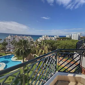 https://frontline-beach-penthouse-in-mi-capricho.es-andalucia.com